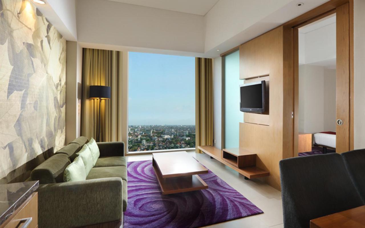 Holiday Inn Bandung Pasteur By Ihg Exteriör bild
