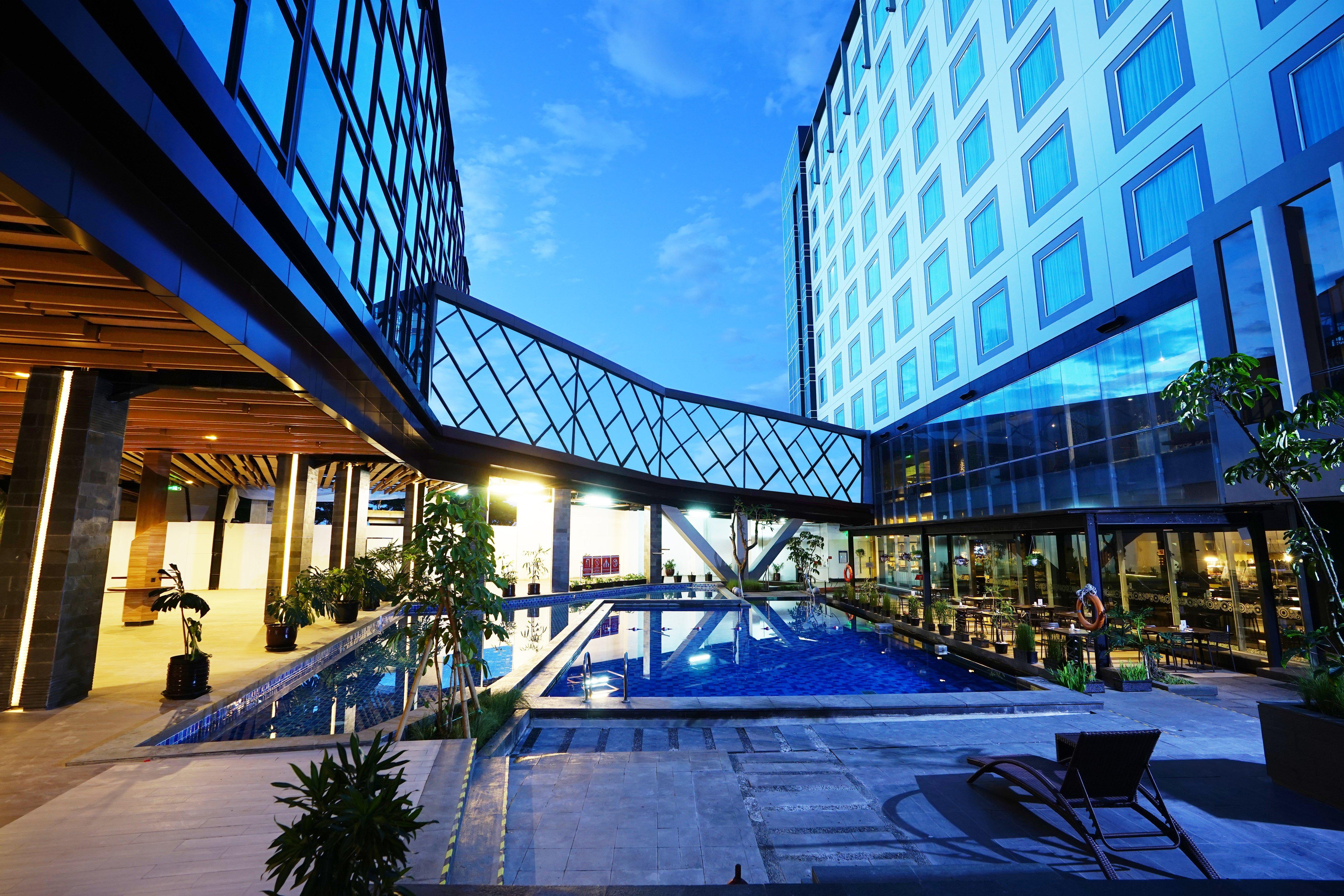 Holiday Inn Bandung Pasteur By Ihg Exteriör bild