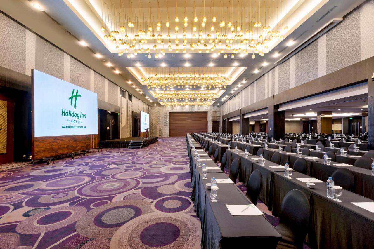 Holiday Inn Bandung Pasteur By Ihg Exteriör bild
