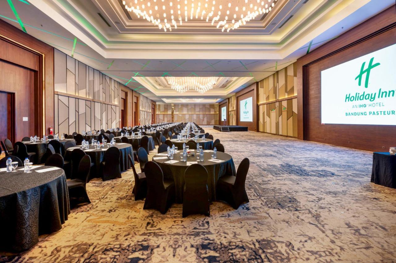 Holiday Inn Bandung Pasteur By Ihg Exteriör bild