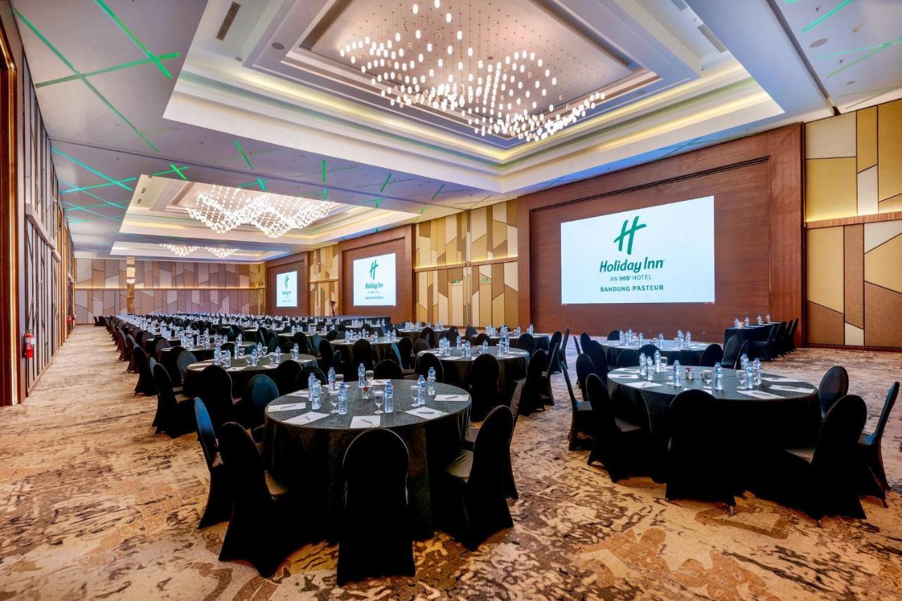 Holiday Inn Bandung Pasteur By Ihg Exteriör bild